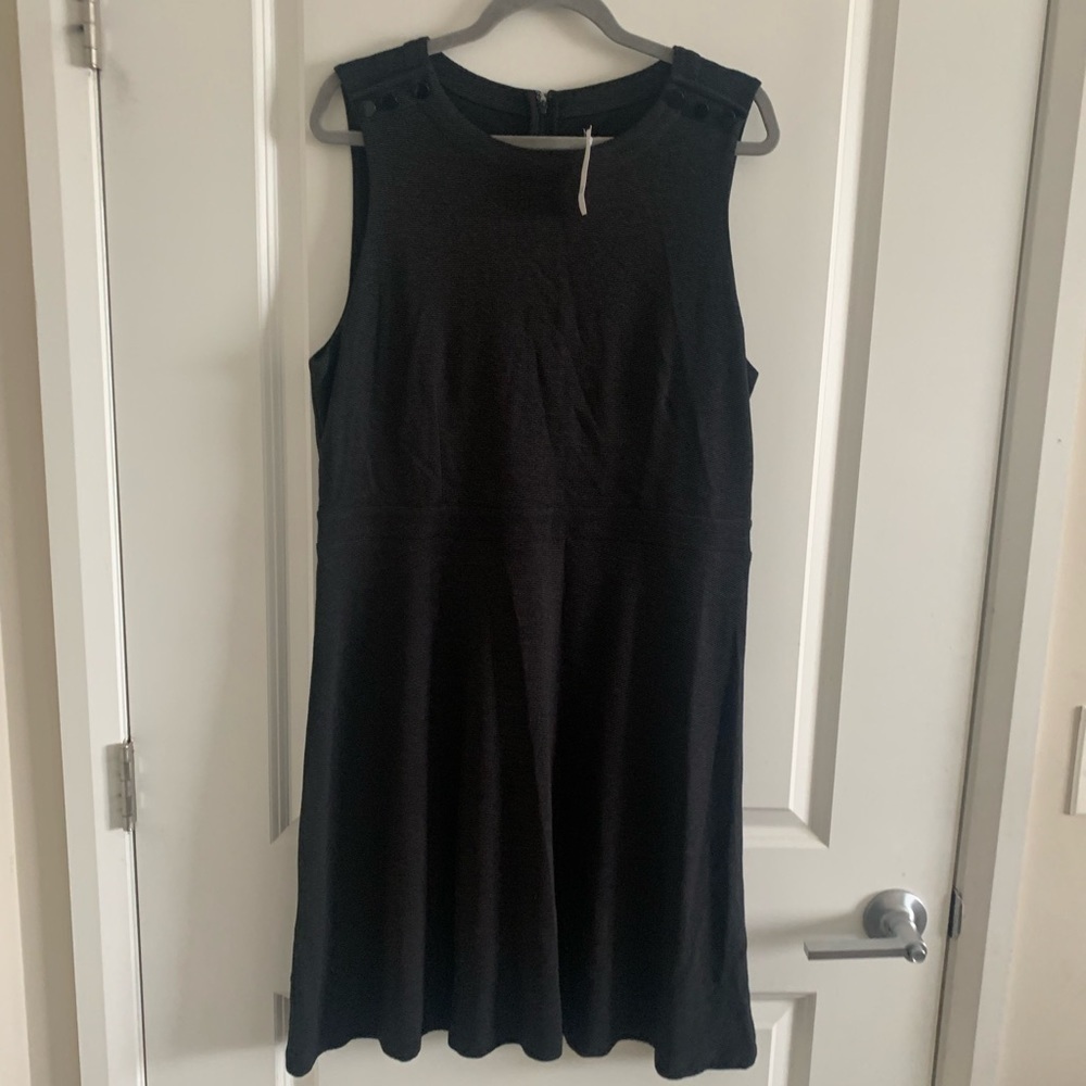 LOFT Plus Gray Dress Size 16